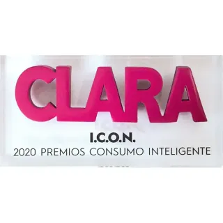 I.C.O.N. の受賞トロフィー